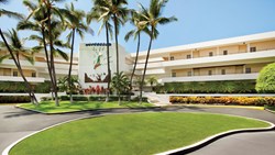Xl Hawaii Kona Hotel Royal Sea Cliff Entrance