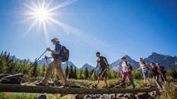 XL Canada Discover Banff Tours Hiking Group Sun
